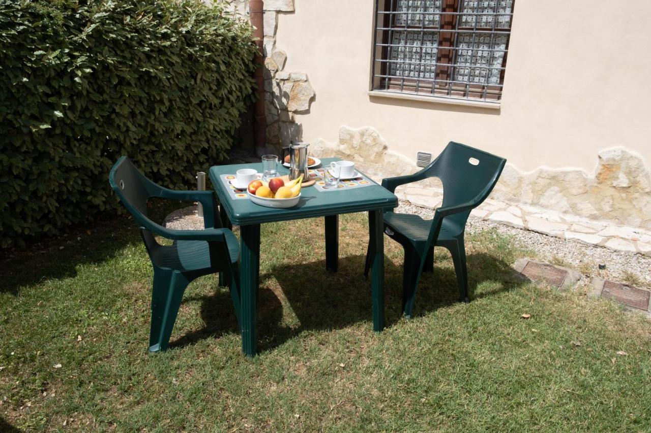 Tuscany Country Apartments 감바시 외부 사진