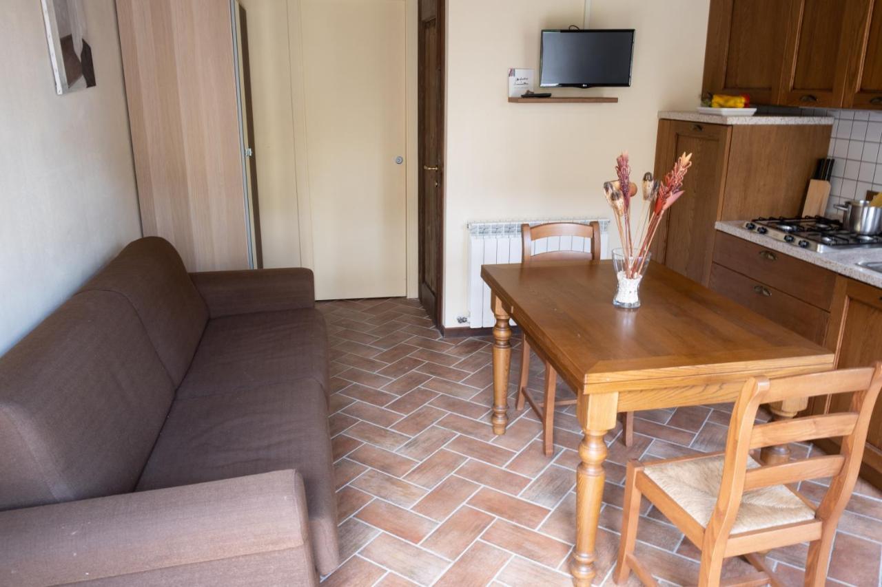 Tuscany Country Apartments 감바시 외부 사진