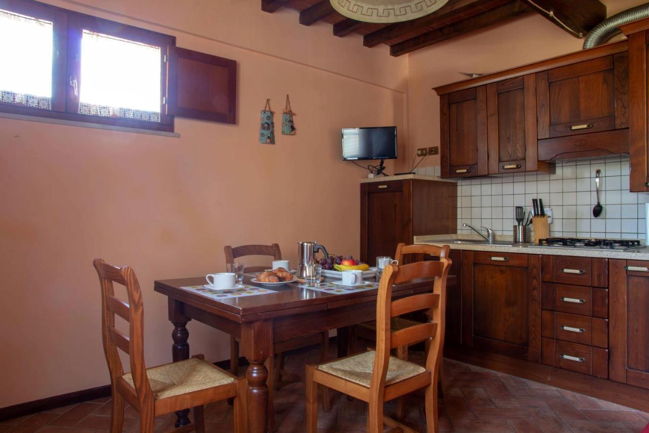Tuscany Country Apartments 감바시 외부 사진