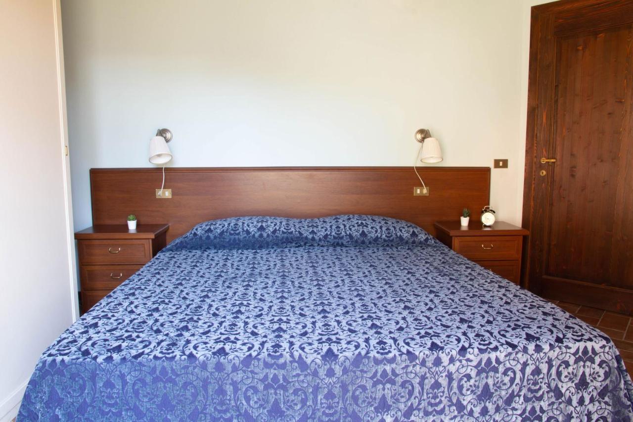Tuscany Country Apartments 감바시 외부 사진