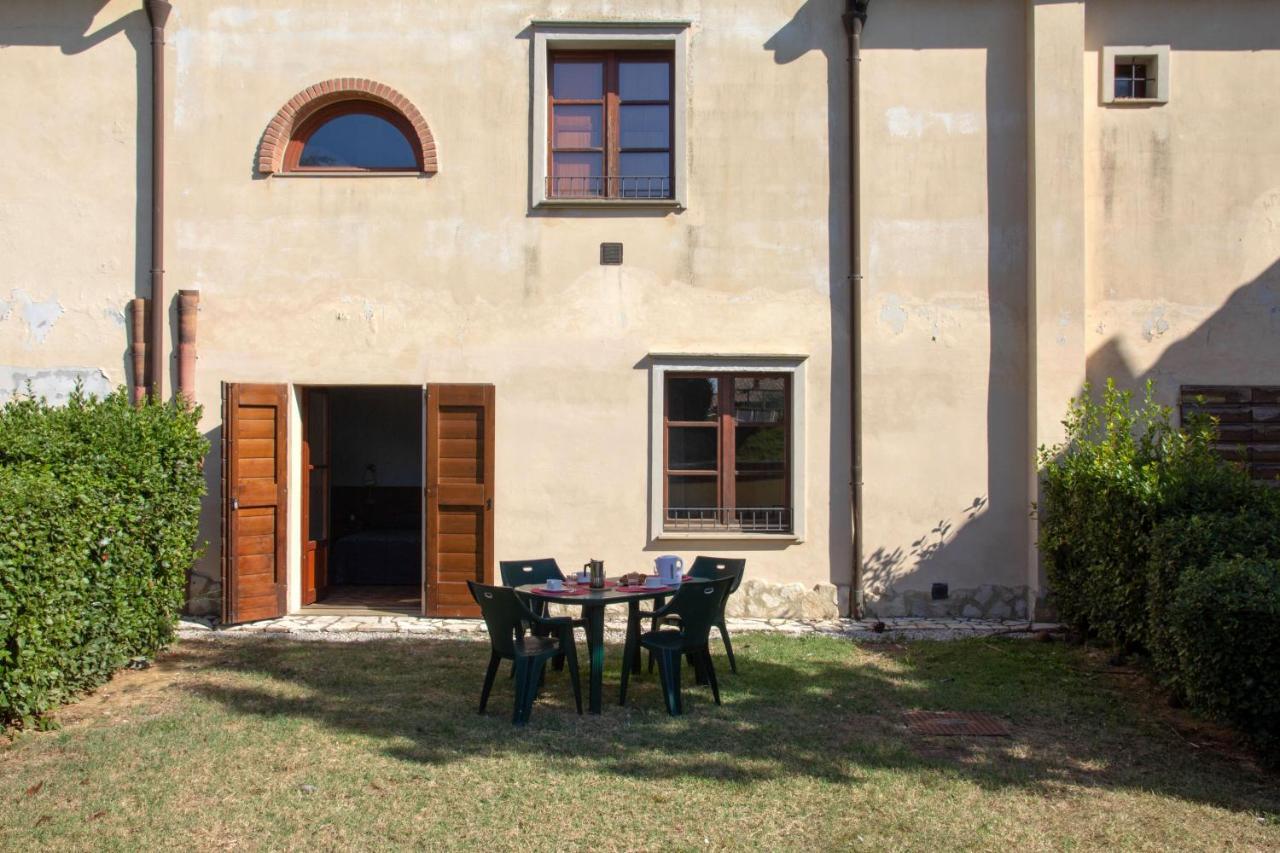 Tuscany Country Apartments 감바시 외부 사진
